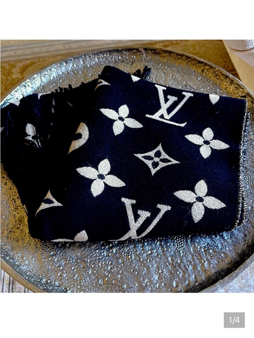 Louis Vuitton Black & White Monogram Scarf